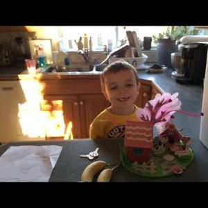 Meet your Posher, Debbie